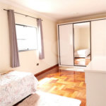 Casa com 324m², 4 dormitórios, sendo 1 suíte, 4 vagas, à venda no Jardim Las Vegas em Santo André.