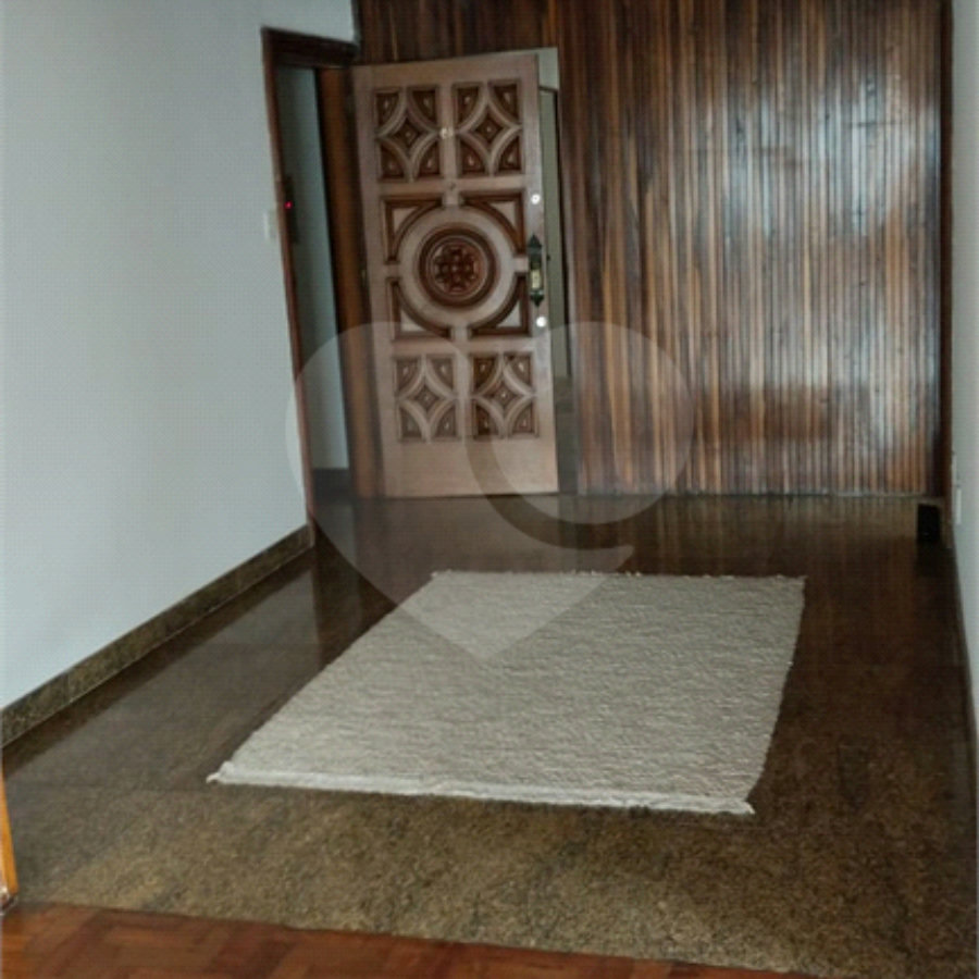 Apartamento à venda no bairro Bela Vista.