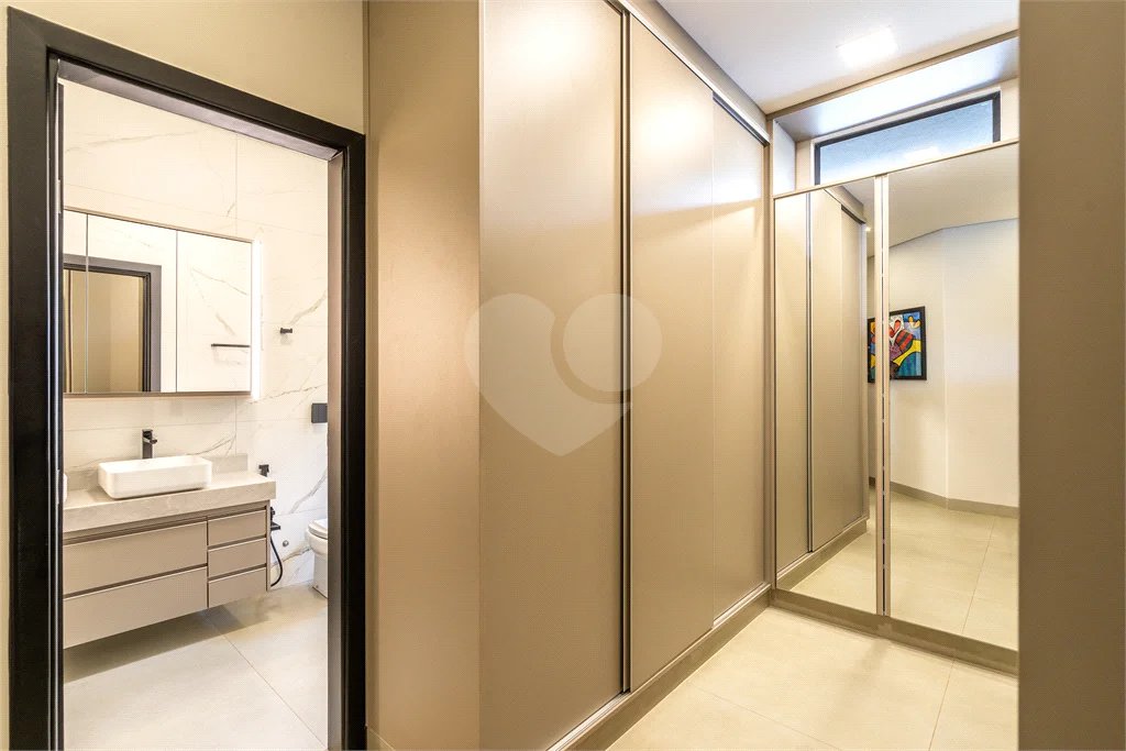 Casa à venda com 3 quartos, sendo 3 suítes, no condomínio Portal das Àguas, Três Lagoas - MS
