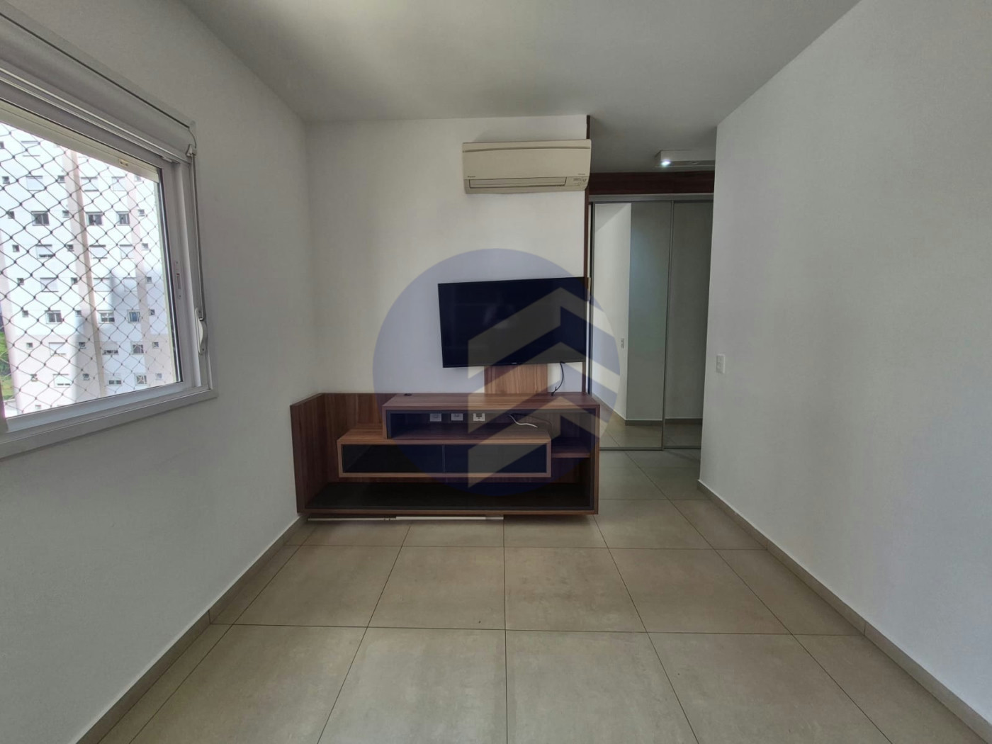 Apartamento à venda ou para alugar, 110m² com 2 quartos, sendo 1 suíte, escritório e  vagas Condomínio Paulistano, São Paulo - SP