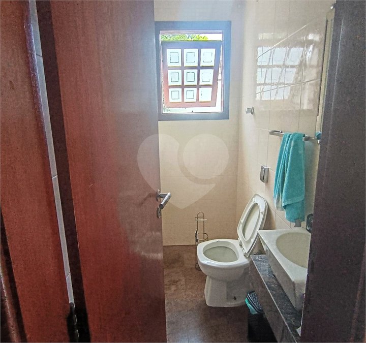 SOBRADO DE 426,0 M² COM 04 SUITES, SALÃO DE FESTAS, 06 VAGAS,06 BANHEIROS E PISCINA PARA LOCAÇÃO OU VENDA NO BARRO BRANCO