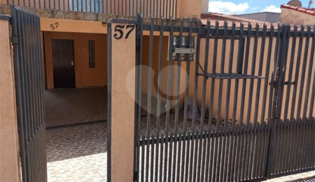 Casa à venda ou para alugar com 2 quartos, sendo 1 suíte, em Jardim São José, São Roque, SP