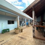 Casa Térrea com 2 dormitórios, sendo 1 suíte.