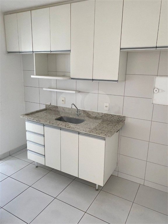 Apartamento com 70m² , 2 dormitórios , sendo 1 suíte , 1 vaga de garagem , à venda no bairro Campestre em Santo André.