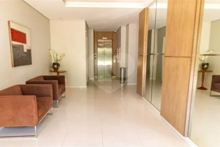 Apartamento à venda na Moóca, 68m², 2 dormitórios, 1 suíte, 1 vaga, ar condicionado, varanda, lazer completo