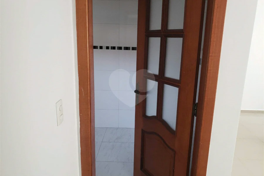Sobrado, a venda por R$ 650.000,00 ou aluguel por R$ 2.800,00/mês - Parada Inglesa