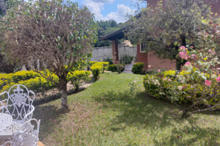 Casa à venda com 3 quartos, sendo 2 suítes, no condomínio Cafezal VI, Itupeva - SP