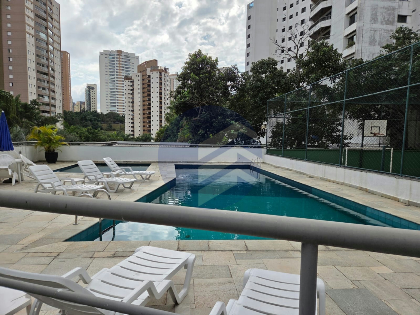 Apartamento à venda com 3 quartos, sendo 1 suíte, em Vila Andrade, São Paulo - SP