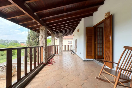 Casa a Venda no Condomínio Vista Alegre - Sede em Vinhedo/SP