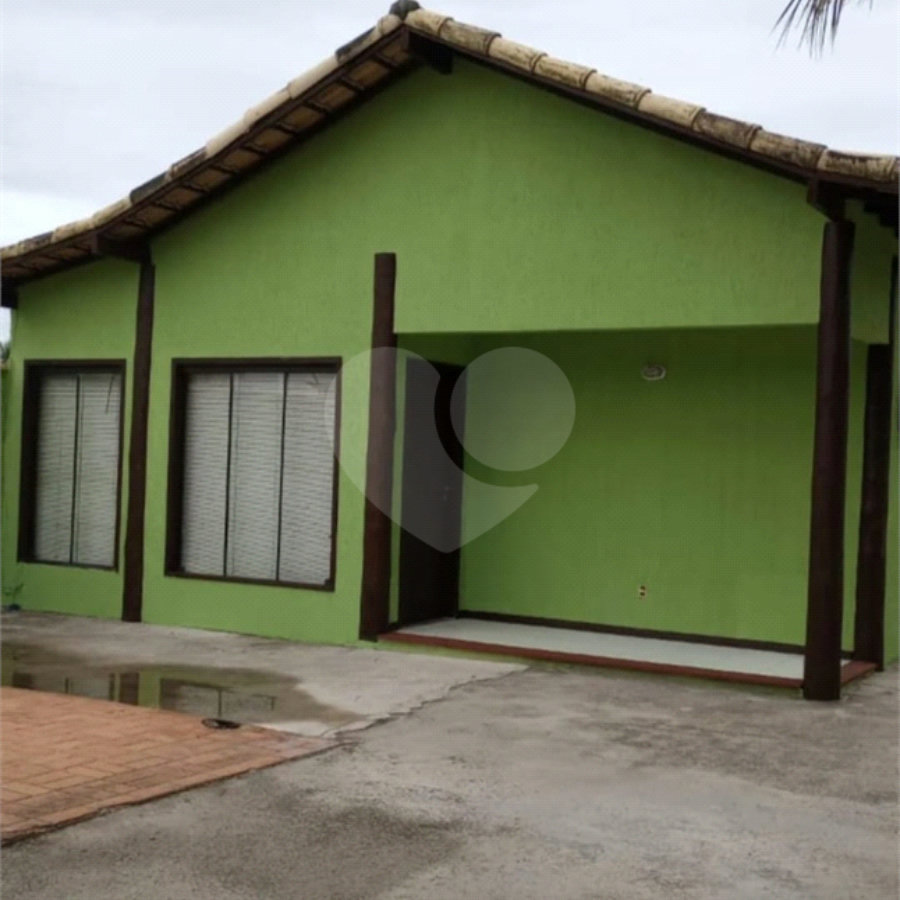 Casa com 2 Residências no Mesmo Terreno à Venda em São José – Búzios!