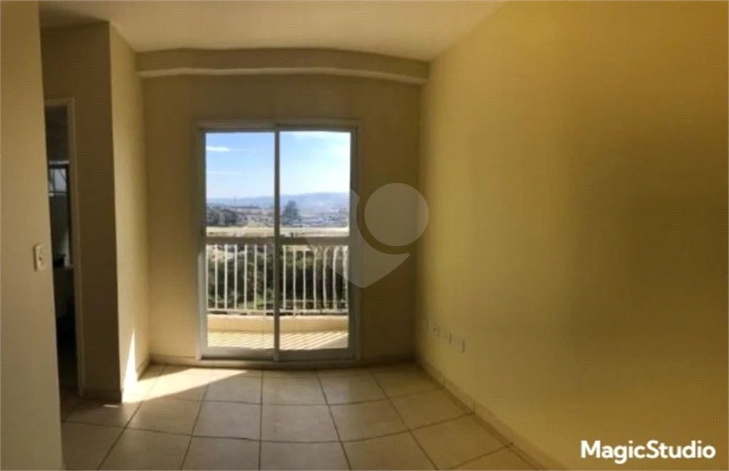 Apartamento com 50m², 2 dormitórios, 2 vagas, disponível para venda e locação, no bairro Água Chata, em Guarulhos.