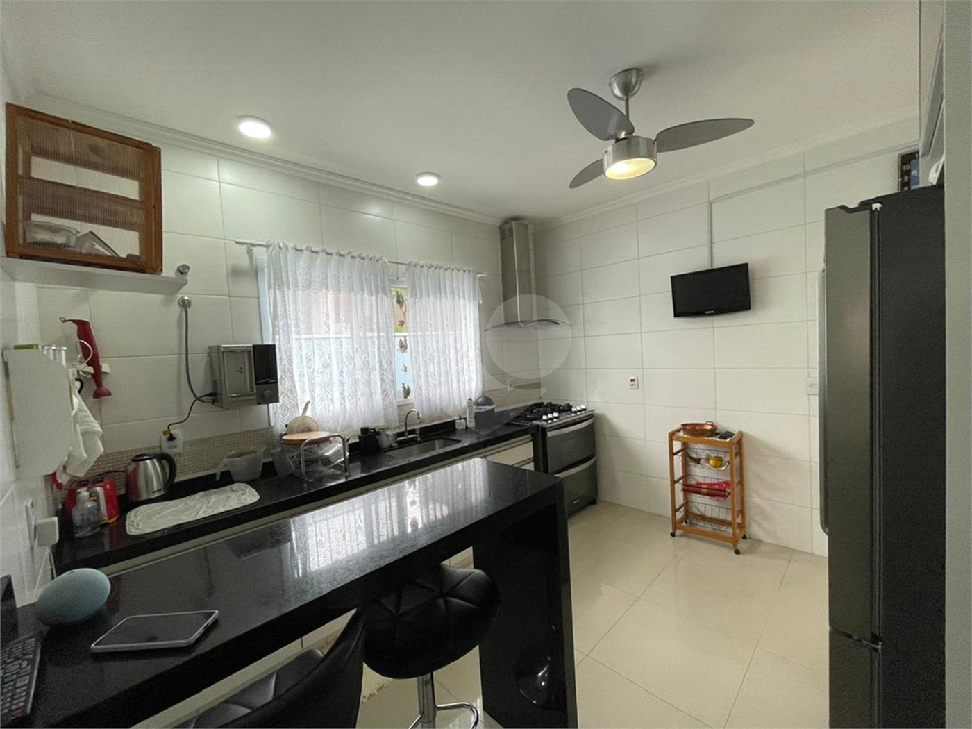 Casa à venda com 3 quartos, sendo 1 suíte,  em Picollo Villaggio, Louveira, SP