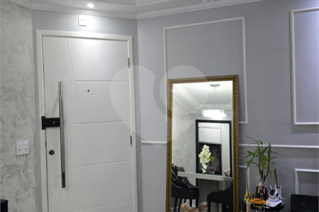 Apartamento de 3 quartos, com garagem, á venda no Cambuci