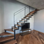 Apartamento totalmente decorado em Moema com 70 m2 , 2 quartos, 2 suítes e 2 vagas, ambientes com ar condicionado.