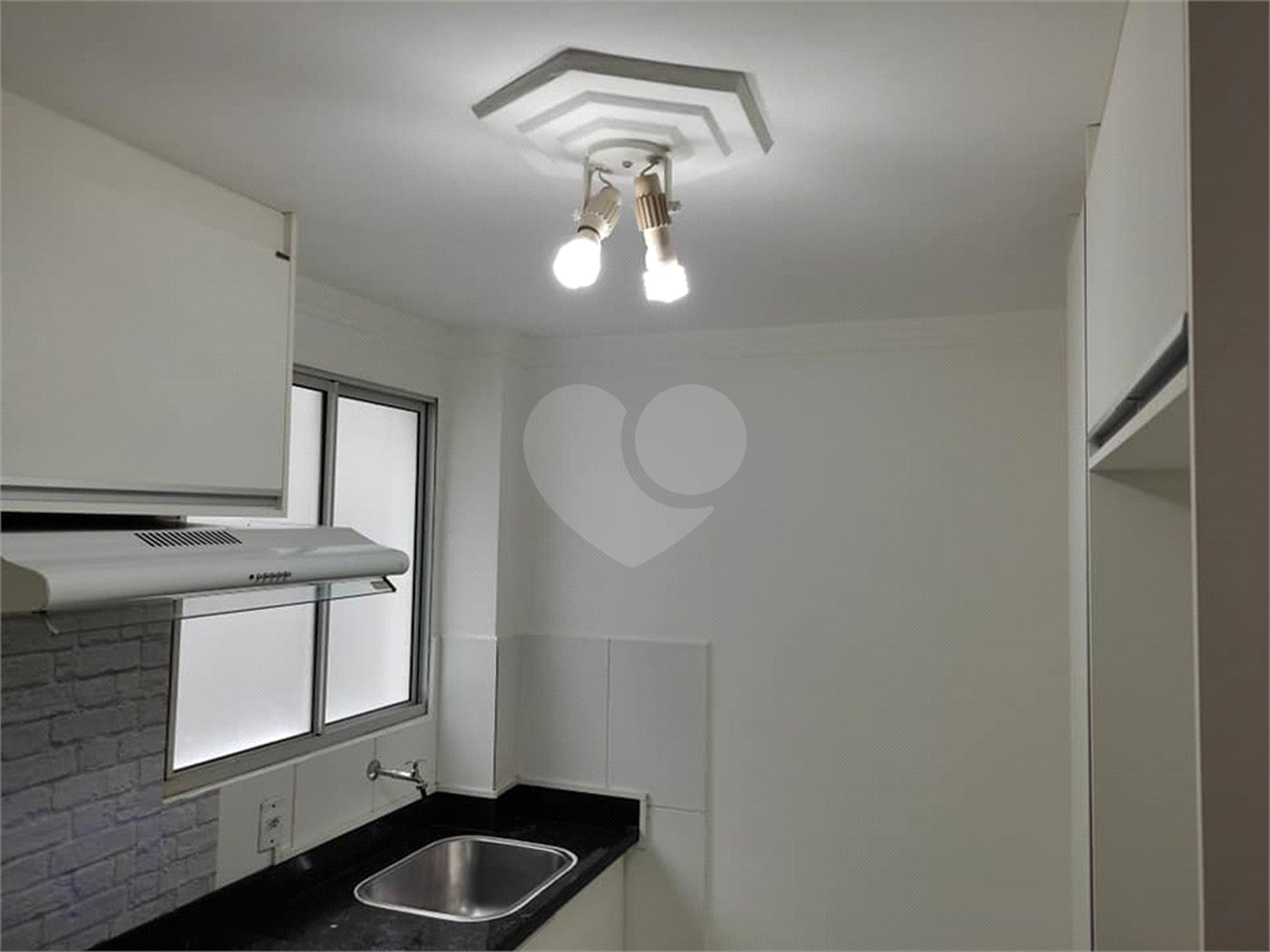 Apartamento no Condomínio Mont Royal.