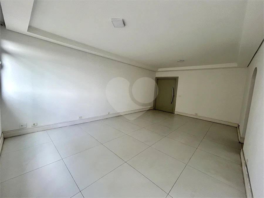 Apartamento de 105 m2, 3 dorms, 2 vagas livres em Perdizes