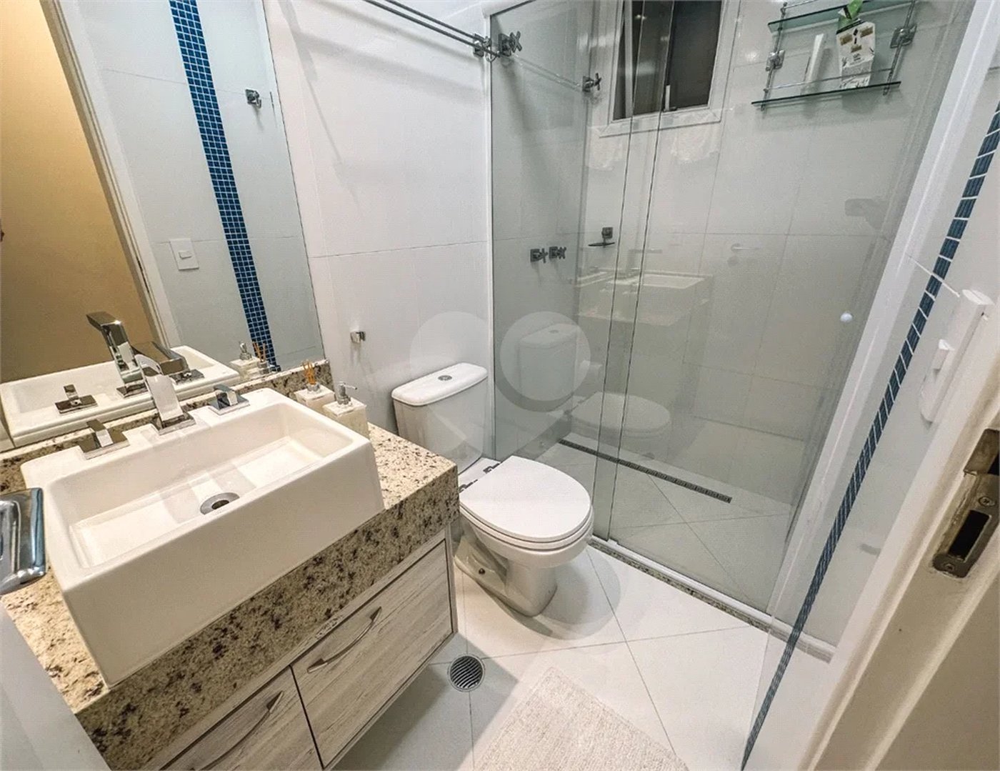 Apartamento à venda com 3 quartos, sendo 2 suítes,  em Riviera de São Lourenço, Bertioga, SP
