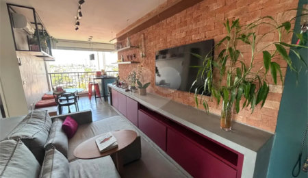 Apartamento à venda com 2 quartos, sendo 1 suíte,  em Vila Bertioga, São Paulo, SP