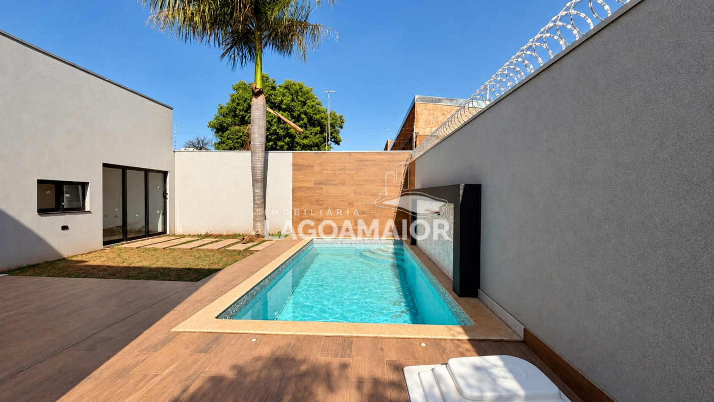 Casa à venda ou para alugar com 4 quartos, sendo 2 suítes, no Centro, Três Lagoas - MS