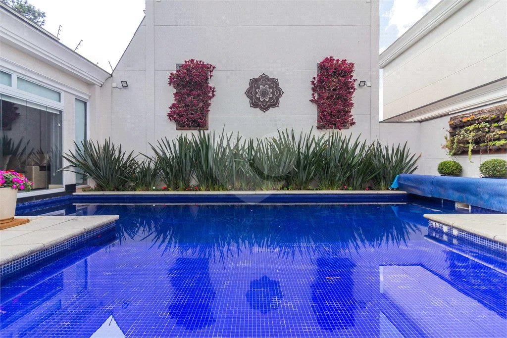 Casa em condomínio, 4 suites, piscina privativa no Jd. Floresta - zona norte - SP.