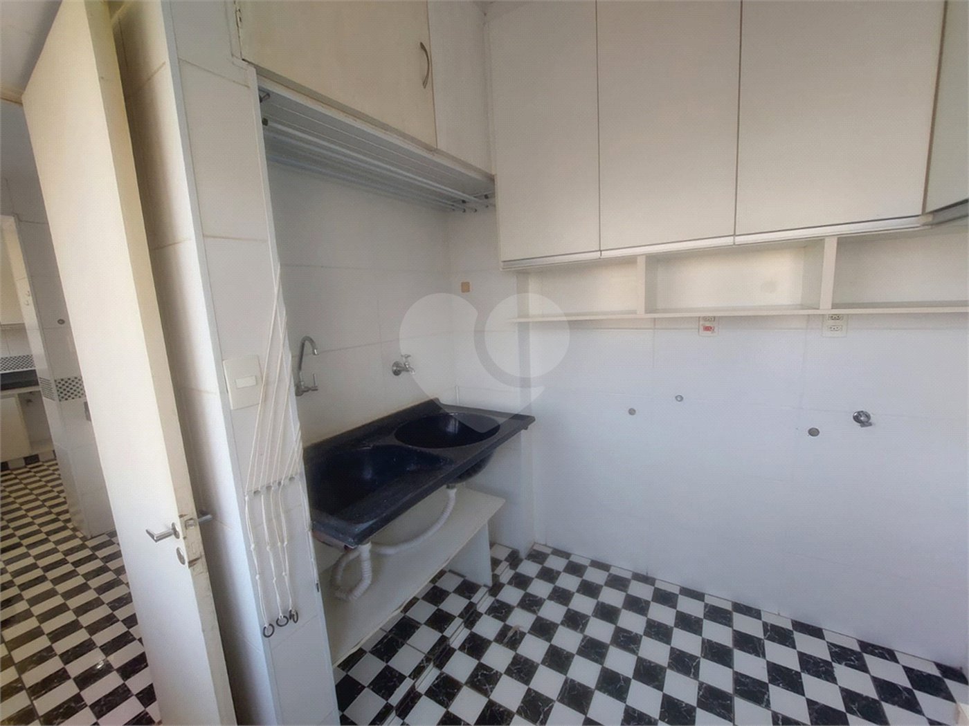 Apartamento Edifício Roberto Martinez .