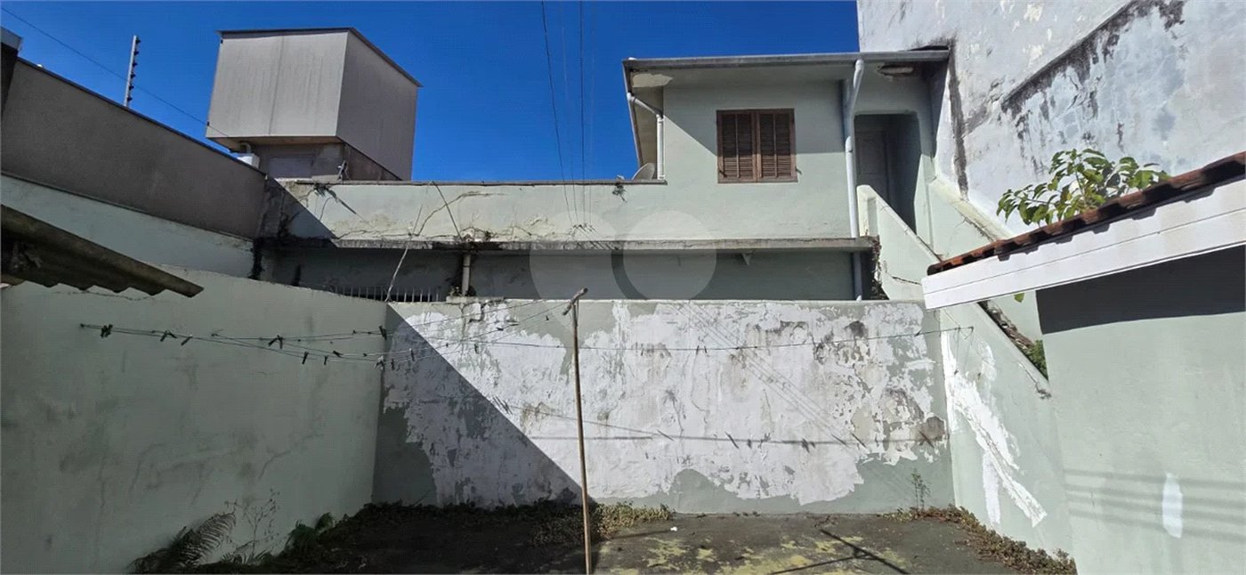 Casa antiga a venda