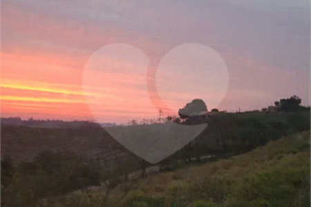 Sítio à venda com 8 quartos, sendo 3 suítes,  em Monte Alegre, Vinhedo, SP