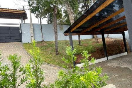 Casa térrea encantadora - Terreno 544m² (17 x 32m), com 198m² no Bairro Estância Brasil - Atibaia