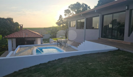 Casa à venda com 3 quartos, sendo 2 suítes,  no condomínio Residencial Vale das Laranjeiras, Indaiatuba - SP