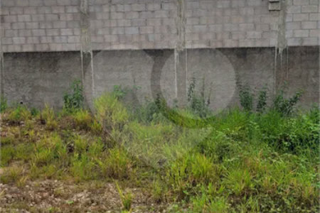 Terreno / Lote a Venda no Residencial Parque dos Pinheiros em Vinhedo/SP