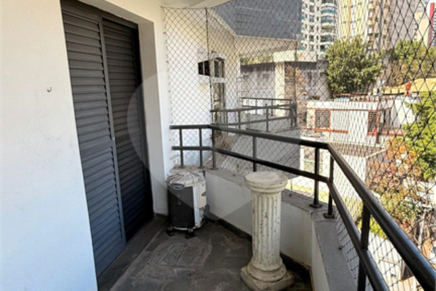 Apartamento à venda com 3 quartos, sendo 1 suíte, em Vila Andrade, São Paulo, SP