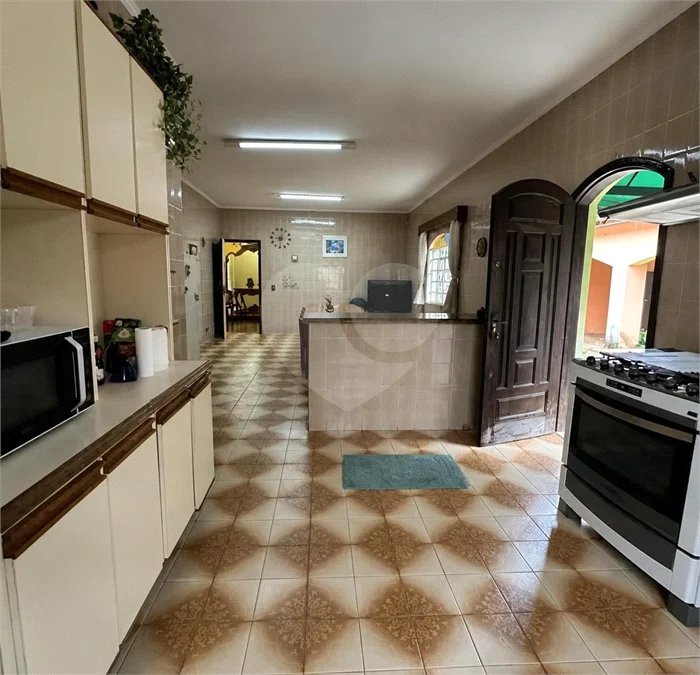 Casa/Chácara em Condomínio Fechado — Completa e com Lazer Exclusivo