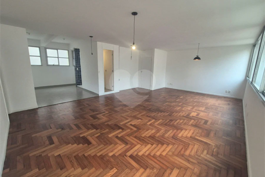 Apartamento à venda com 4 quartos, sendo 1 suíte,  em Itaim Bibi, São Paulo, SP