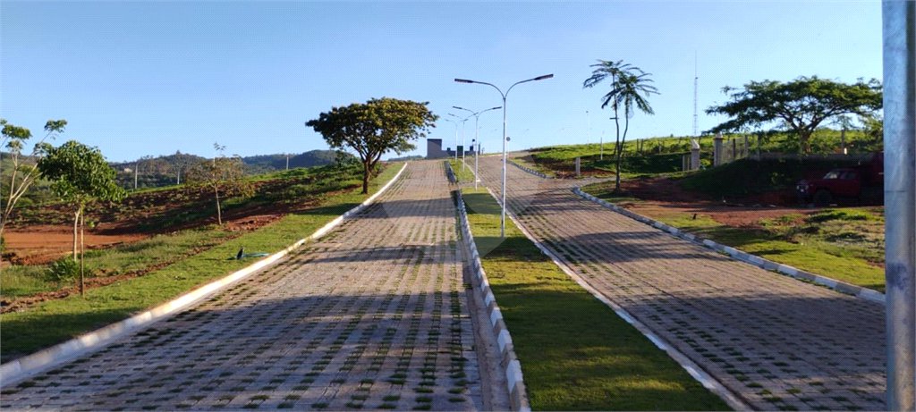 Terrenos de 300 metros em condomínio fechado e prontos para construir na região de Atibaia
