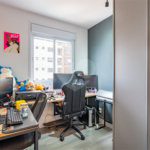 Apartamento a venda na Rua Gaspar Lourenço totalmente reformado - 2 quartos, varanda