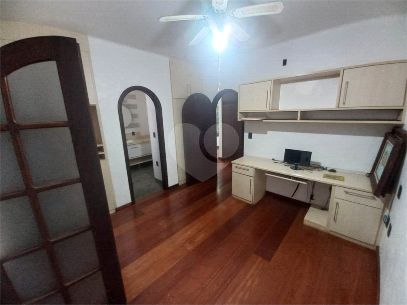 Casa térrea no Condomínio Faber I.