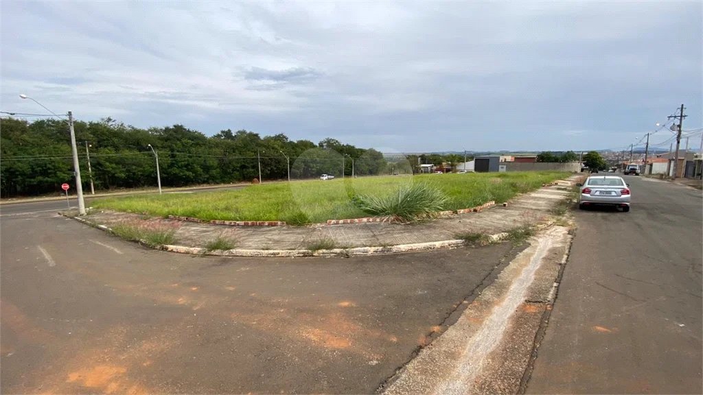 Quadra à venda na av. Rio das Pedras com 3.444 m² divido em 13 lotes bairro Altos do Taquaral