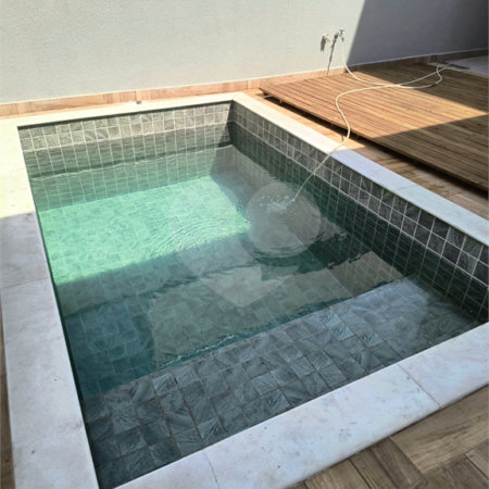 Casa com Piscina no Condomínio Lagos D'Icarai em Salto/SP