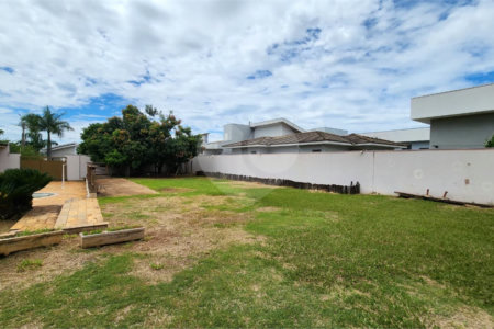 Terreno à venda no condomínio Residencial Eldorado, São Carlos - SP