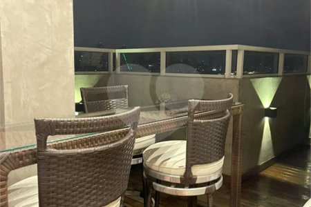 Cobertura na Mooca para locação ou compra