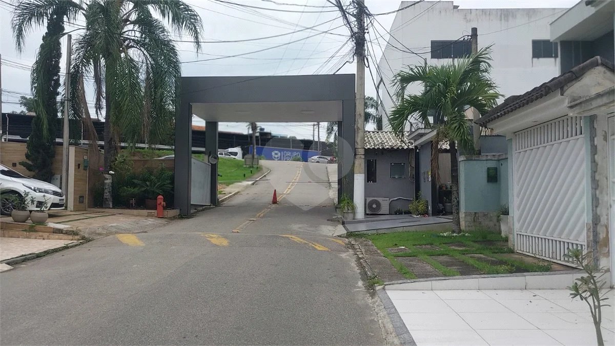 CONDOMÍNIO VALE DAS PALMEIRAS - CASA 3 QTOS + SUITE + PISCINA + GARAGEM 4 CARROS + ENERGIA SOLAR