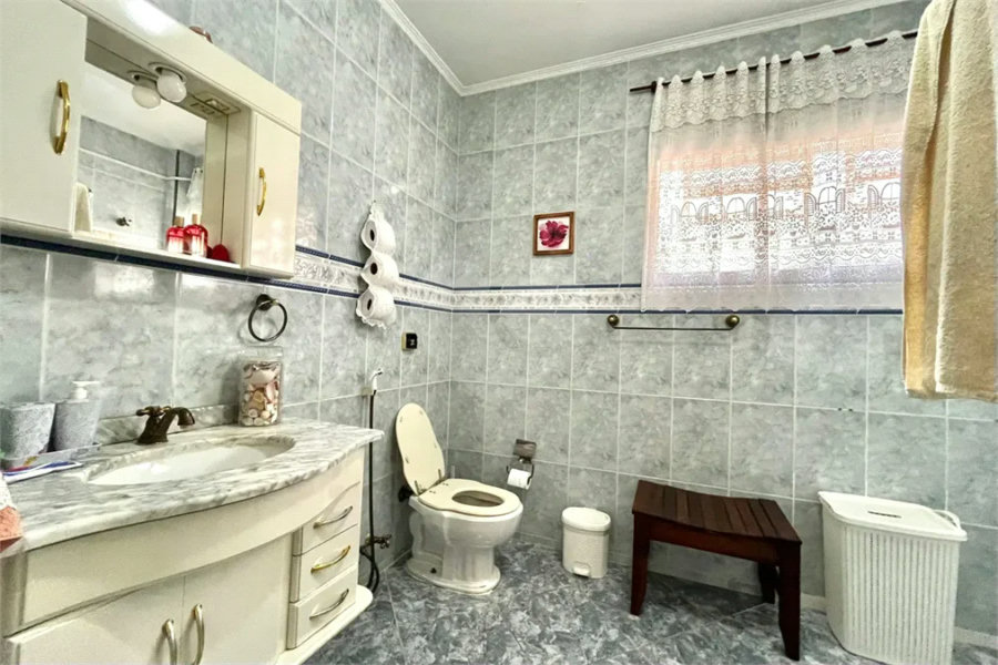 Casa à venda com 160m², 3 quartos e 2 vagas