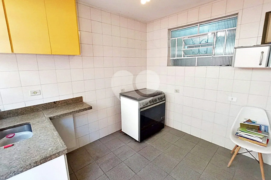 Casa Santa Teresinha | 4 Suítes | 280m² | 3 Vagas | Excelente Localização