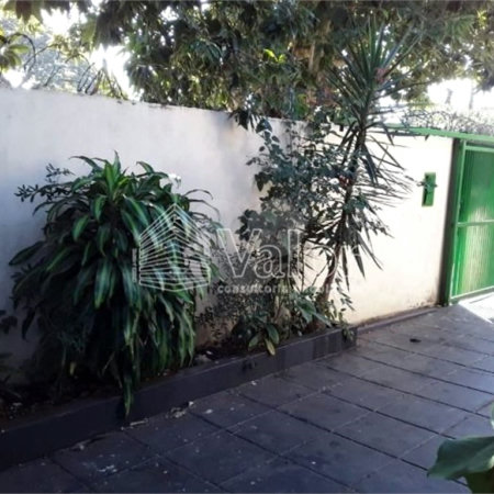 Casa Térrea à Venda