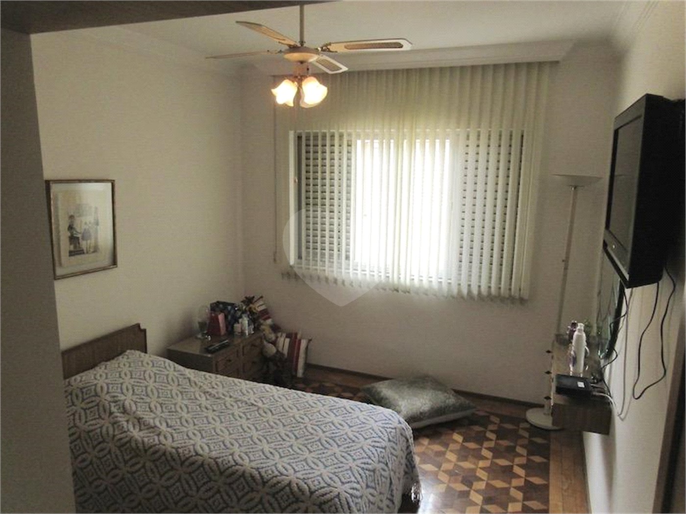 Excelente sobrado com terraço e jardim, 3 dormitórios 1 suíte.