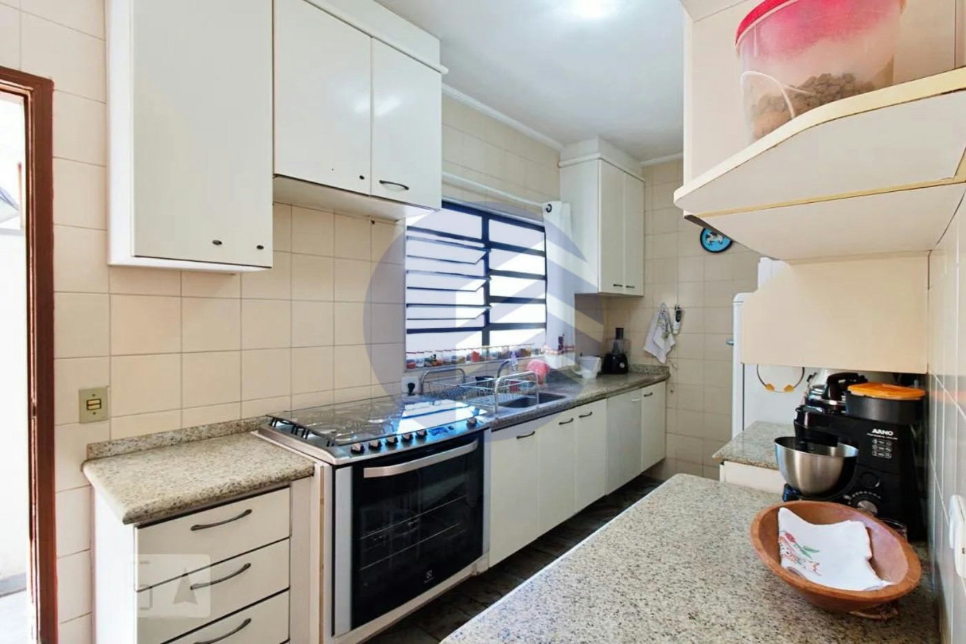 Casa para alugar com 3 quartos, sendo 1 suíte, em Jardim Monte Kemel, São Paulo - SP