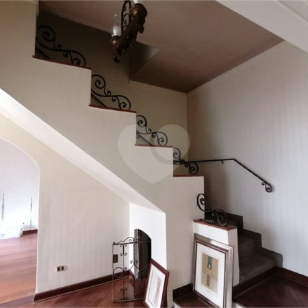 CASA À VENDA NA VILA MARIANA, 280m2, 5Q, 2 VAGAS DE GARAGEM.