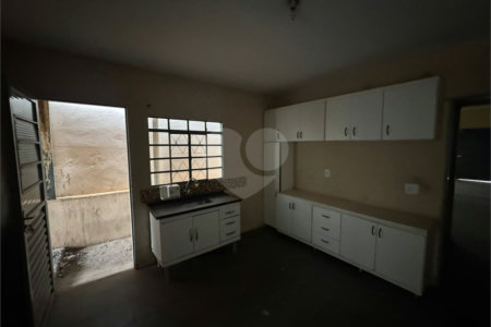 Casa á venda, em Cidade Aracy, São Carlos.