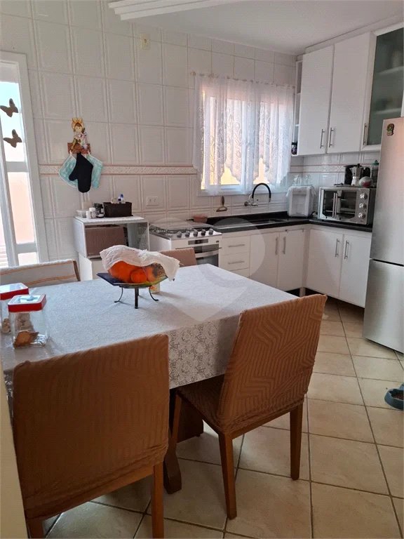 Apartamento à venda com 2 suítes no Centro, Bertioga, SP