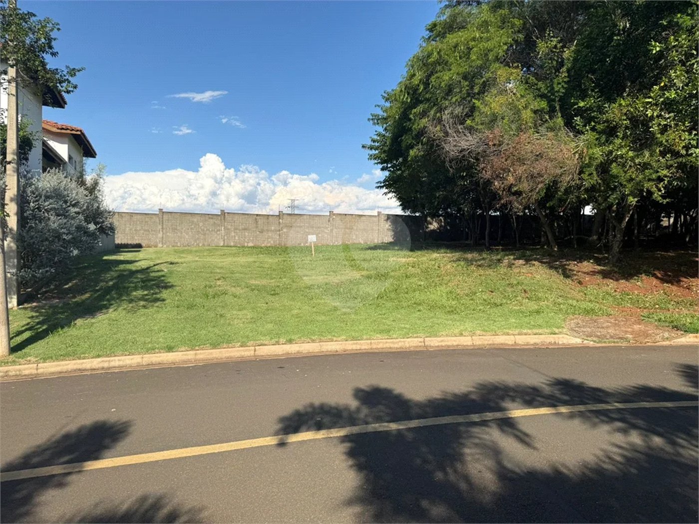 Terreno a venda no condomínio Villa DAquila, Santa Rosa, Piracicaba.